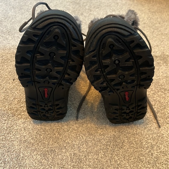 Columbia youth snow boots, size 4 - Picture 3 of 5